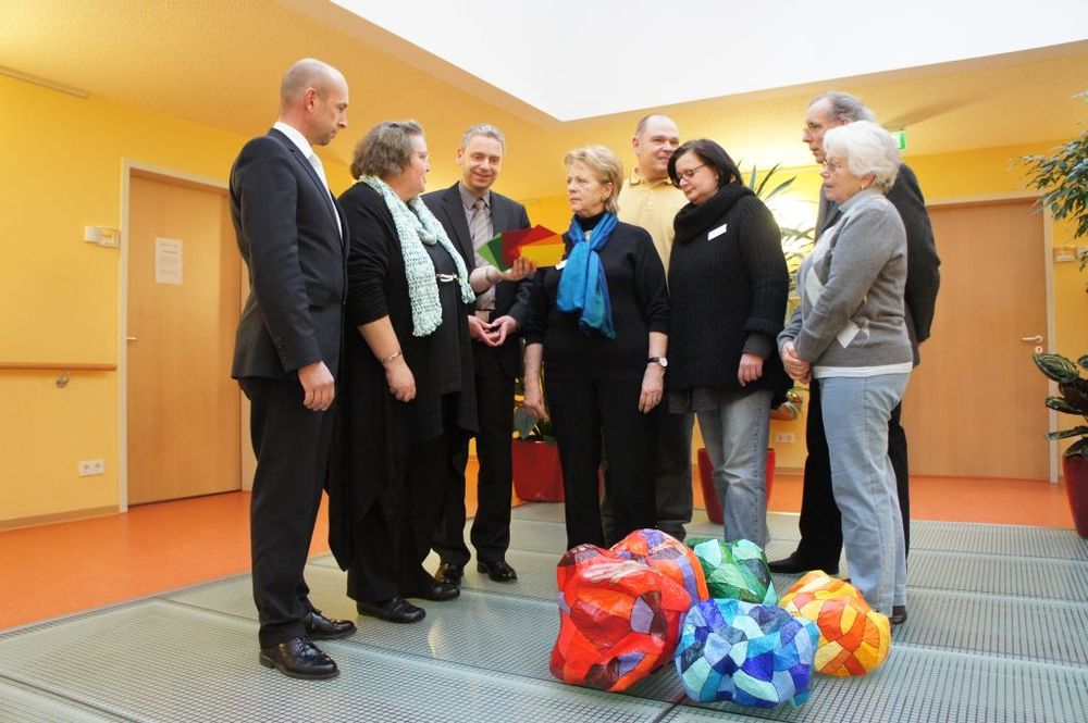 Spendenübergabe an Hospizverein Lebensbrücke | Copyright: Main-Taunus-Stiftung Spendenübergabe an Hospizverein Lebensbrücke