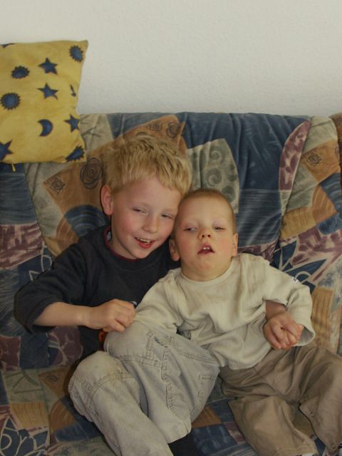 Starke Entwicklungsverzögerung bei einem Jungen | Copyright: Main-Taunus-Stiftung Starke Entwicklungsverzögerung bei einem Jungen